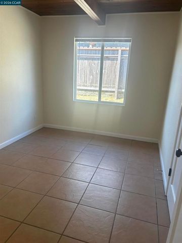 1075 Rachel Rd, San Pablo, CA 94806