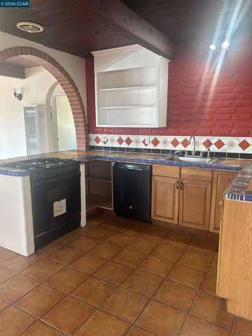 1075 Rachel Rd, San Pablo, CA 94806