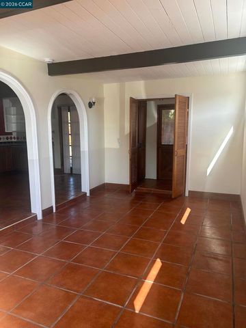1075 Rachel Rd, San Pablo, CA 94806