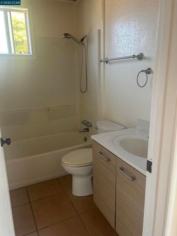 1075 Rachel Rd, San Pablo, CA 94806
