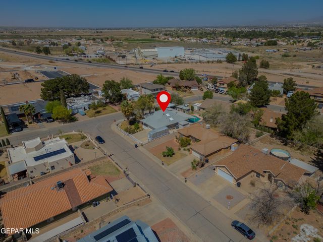 140 TORREY PINES Drive, Santa Teresa, NM 88008