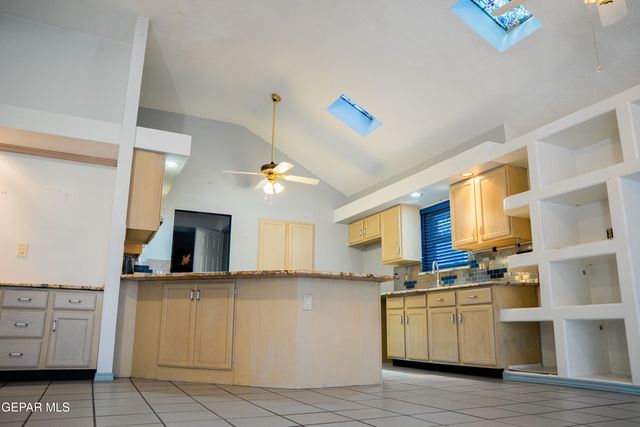 140 TORREY PINES Drive, Santa Teresa, NM 88008