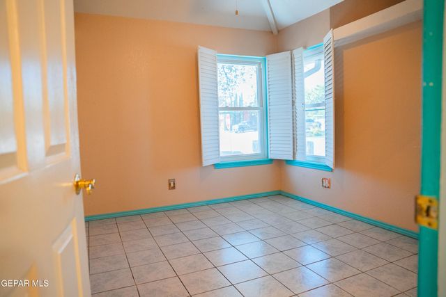 140 TORREY PINES Drive, Santa Teresa, NM 88008