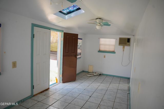 140 TORREY PINES Drive, Santa Teresa, NM 88008