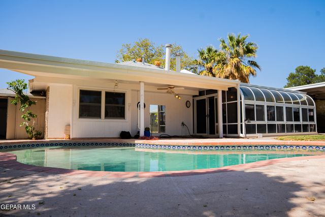 140 TORREY PINES Drive, Santa Teresa, NM 88008