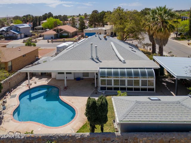 140 TORREY PINES Drive, Santa Teresa, NM 88008