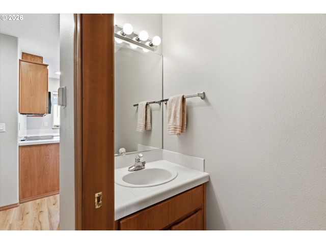 13811 Se GANNON Dr, Clackamas, OR 97015