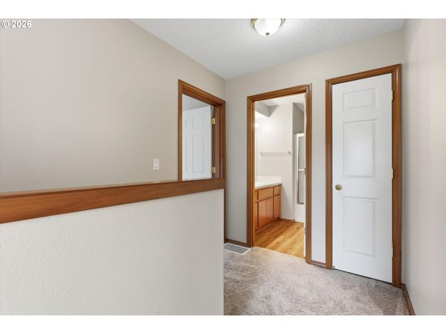 13811 Se GANNON Dr, Clackamas, OR 97015