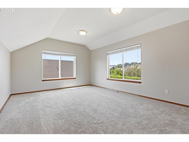 13811 Se GANNON Dr, Clackamas, OR 97015