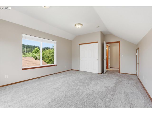 13811 Se GANNON Dr, Clackamas, OR 97015