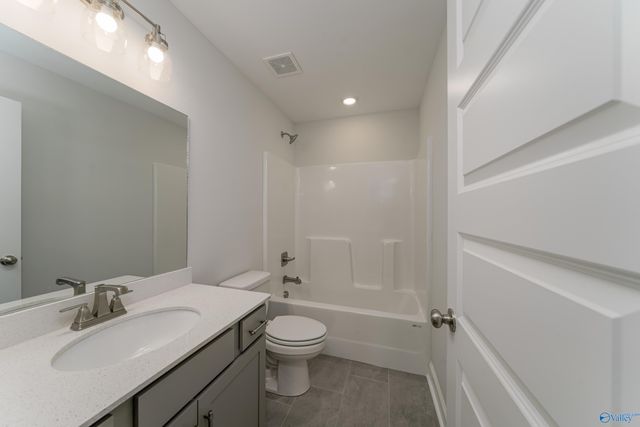 408 Summit Lakes Drive, Athens, AL 35613