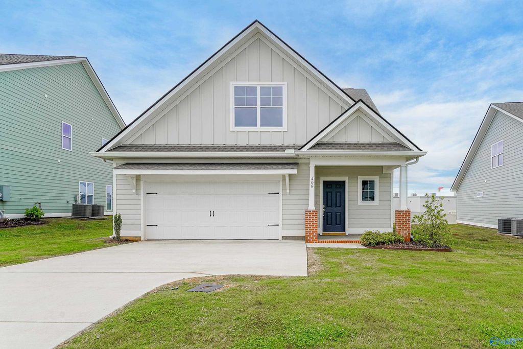 408 Summit Lakes Drive, Athens, AL 35613