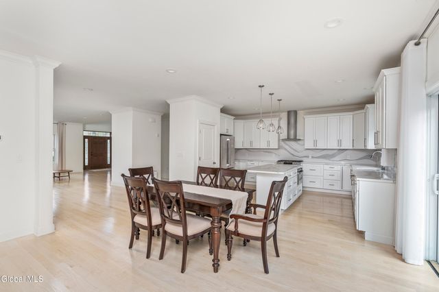 11 Gabby Court, Colonie, NY 12309