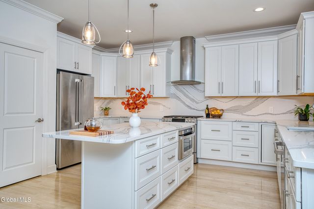 11 Gabby Court, Colonie, NY 12309