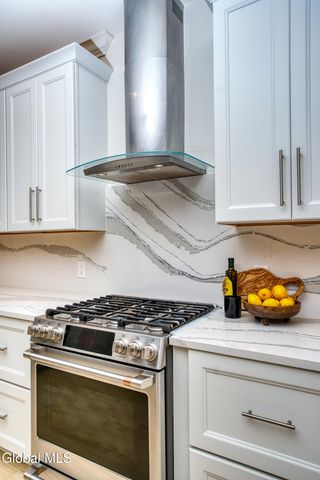 11 Gabby Court, Colonie, NY 12309