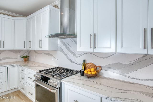 11 Gabby Court, Colonie, NY 12309