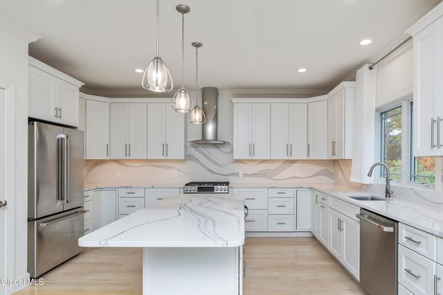 11 Gabby Court, Colonie, NY 12309