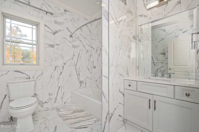 11 Gabby Court, Colonie, NY 12309