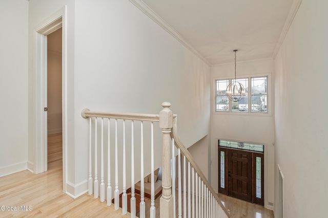 11 Gabby Court, Colonie, NY 12309