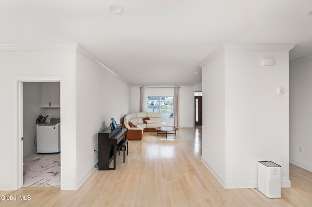 11 Gabby Court, Colonie, NY 12309