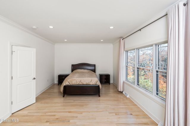 11 Gabby Court, Colonie, NY 12309