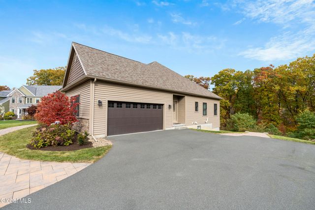 11 Gabby Court, Colonie, NY 12309