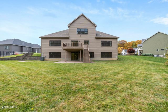 11 Gabby Court, Colonie, NY 12309