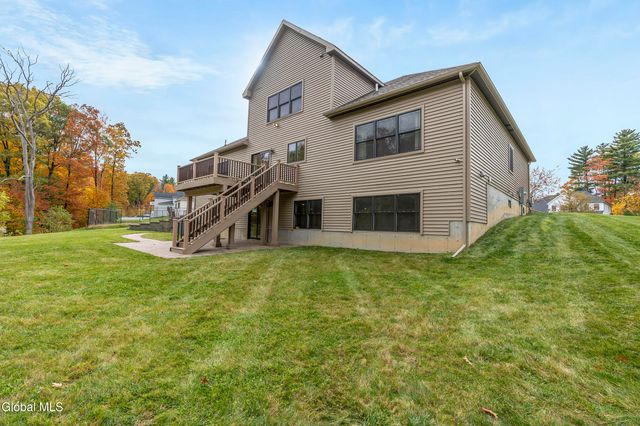 11 Gabby Court, Colonie, NY 12309