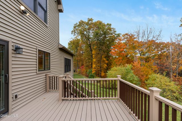 11 Gabby Court, Colonie, NY 12309