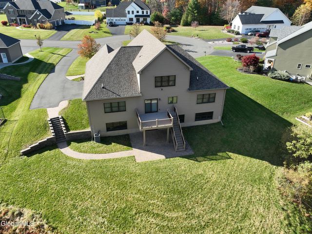 11 Gabby Court, Colonie, NY 12309