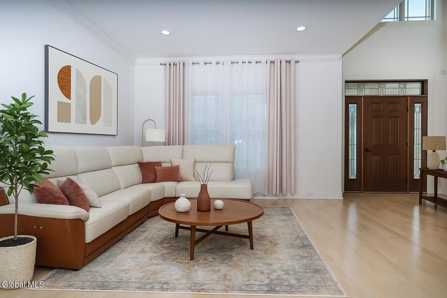 11 Gabby Court, Colonie, NY 12309