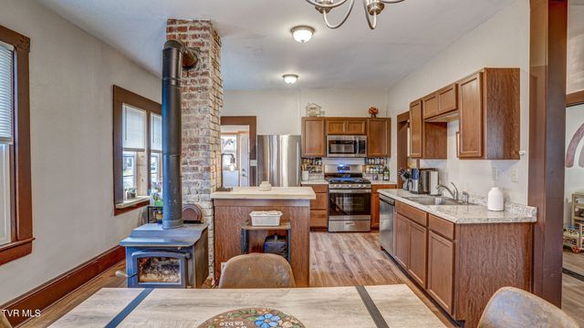 524 Carolina Avenue, Erwin, TN 37650