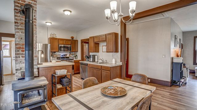 524 Carolina Avenue, Erwin, TN 37650