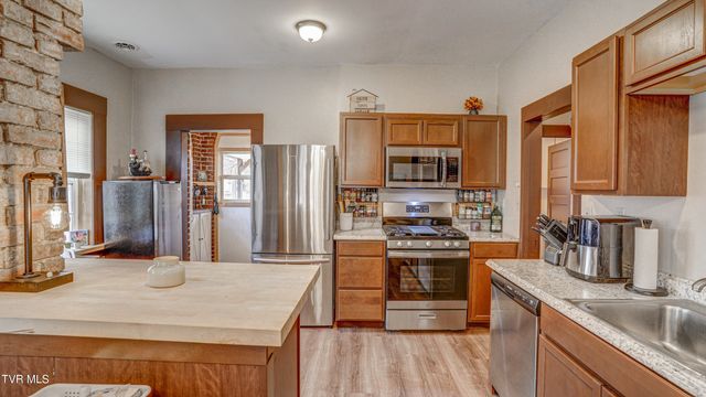 524 Carolina Avenue, Erwin, TN 37650