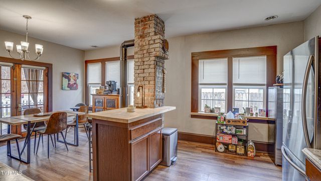 524 Carolina Avenue, Erwin, TN 37650