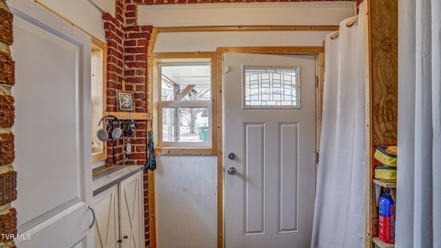 524 Carolina Avenue, Erwin, TN 37650