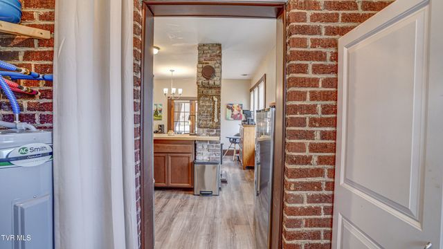 524 Carolina Avenue, Erwin, TN 37650