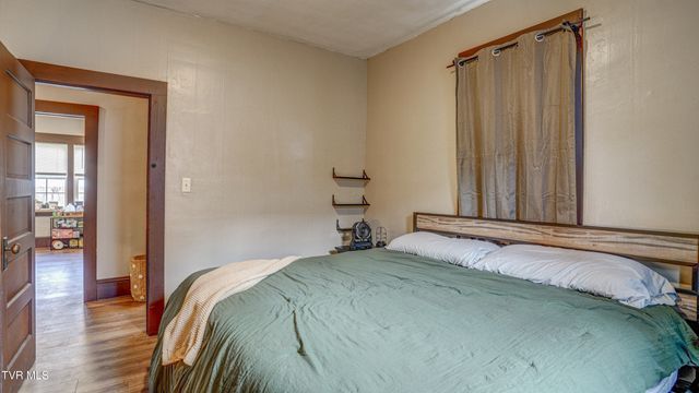 524 Carolina Avenue, Erwin, TN 37650