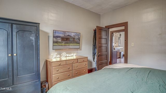 524 Carolina Avenue, Erwin, TN 37650