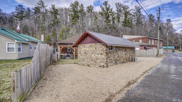 524 Carolina Avenue, Erwin, TN 37650