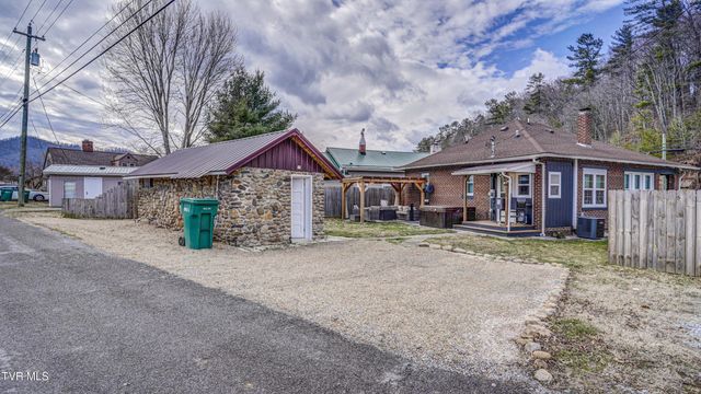 524 Carolina Avenue, Erwin, TN 37650