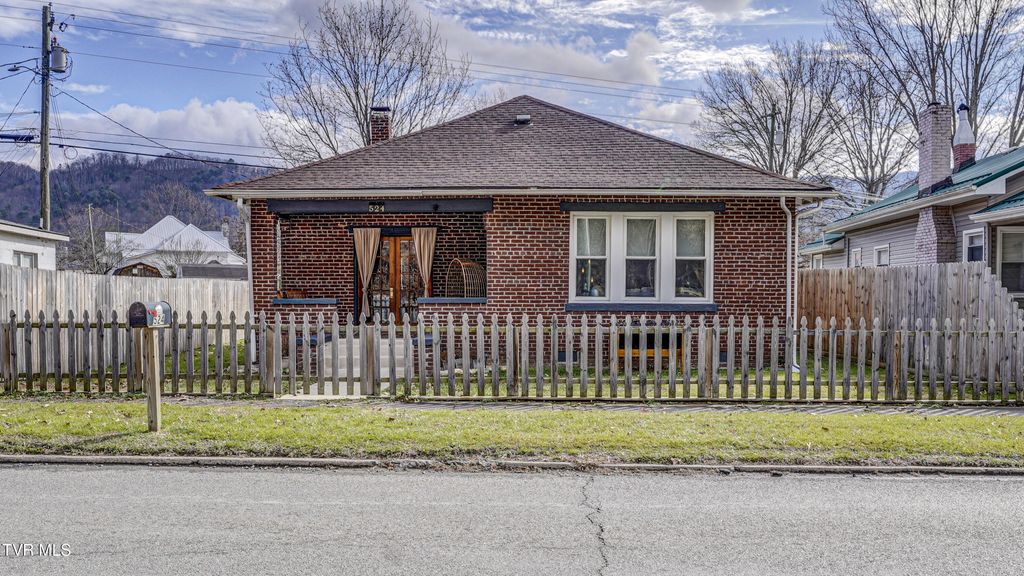 524 Carolina Avenue, Erwin, TN 37650