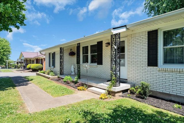 2701 Denham Ave, Columbia, TN 38401
