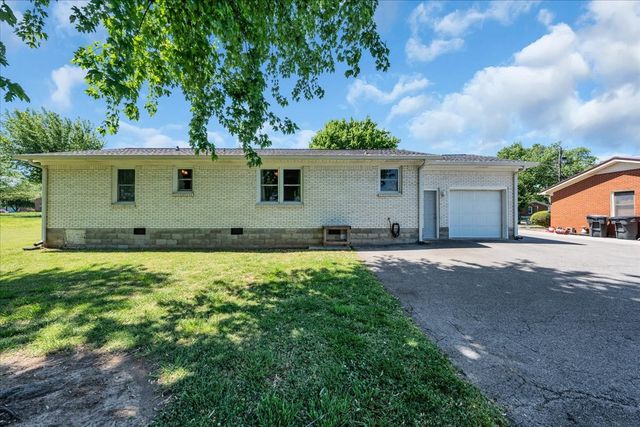 2701 Denham Ave, Columbia, TN 38401