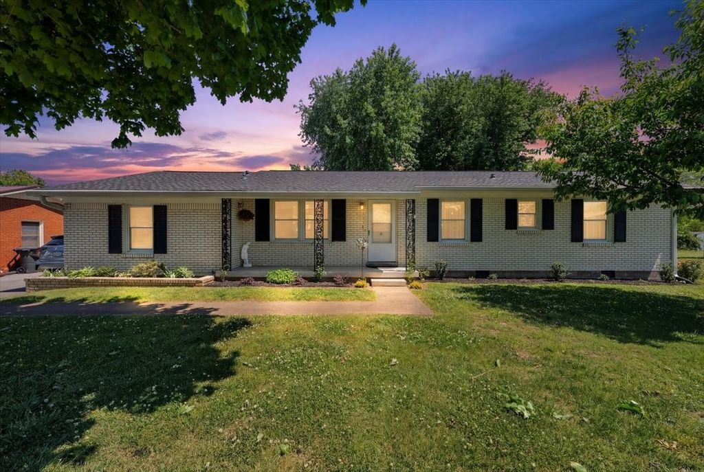 2701 Denham Ave, Columbia, TN 38401
