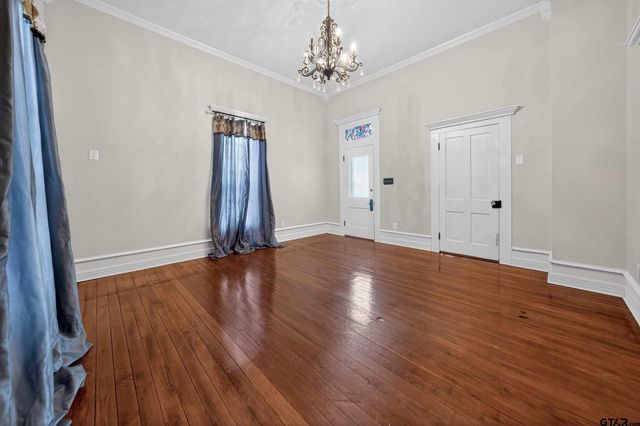 517 S Boyd, Lindale, TX 75771