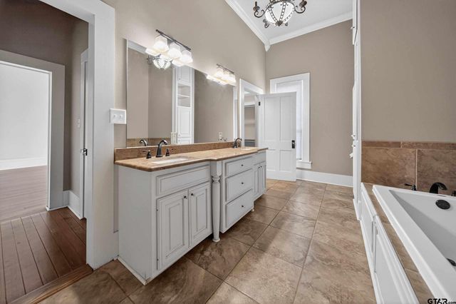 517 S Boyd, Lindale, TX 75771