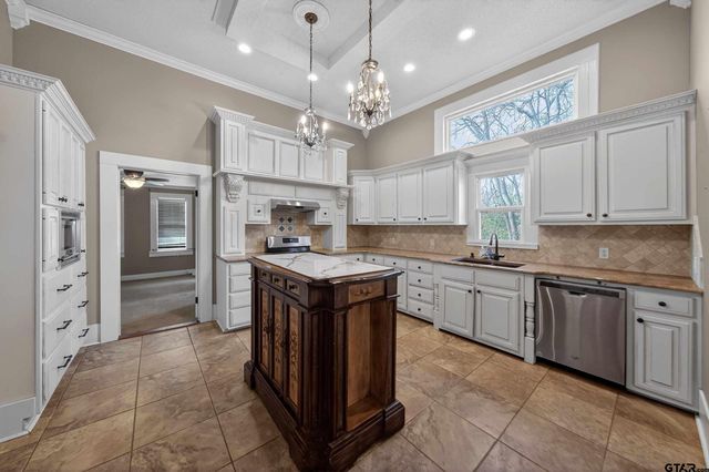 517 S Boyd, Lindale, TX 75771