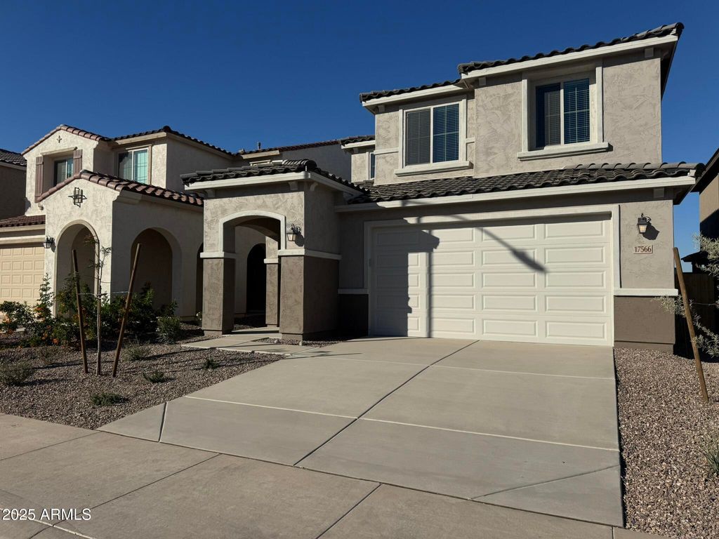 17566 W SAN JUAN Avenue, Litchfield Park, AZ 85340