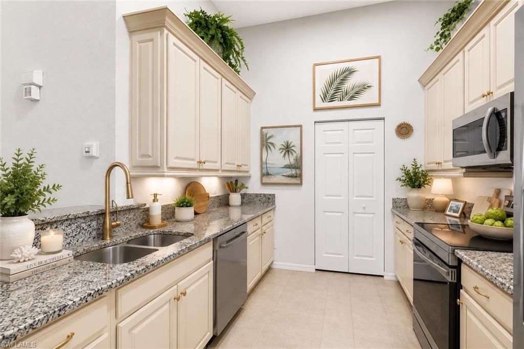 27107 Matheson AVE 204, BONITA SPRINGS, FL 34135 — photo 2